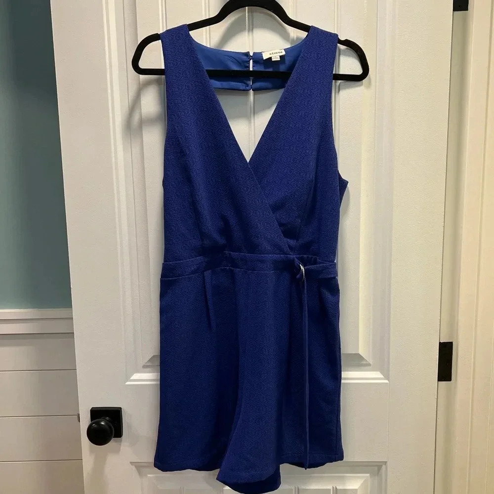 Storee Royal Blue Sleeveless V Neck Romper with Button Closure. Size‎ Large.